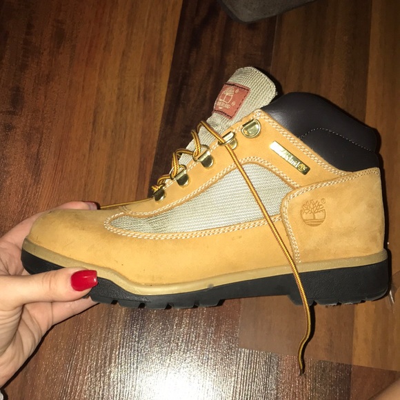 Suede tan Timberlands - Picture 2 of 4